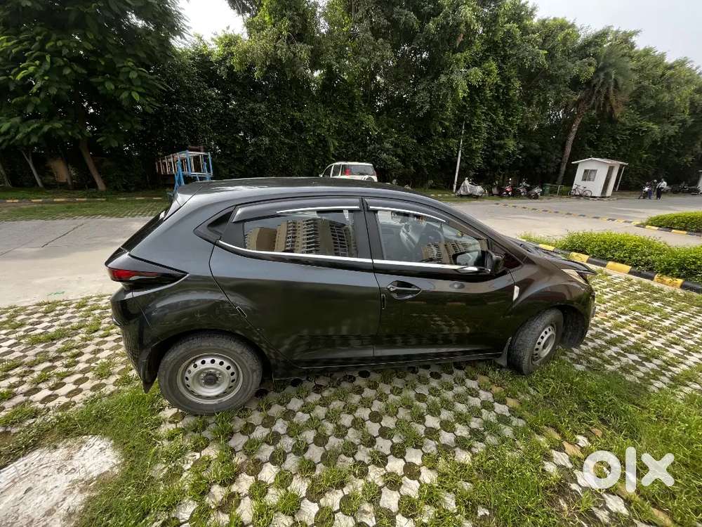 Tata Altroz 1.2 Xe 2020
