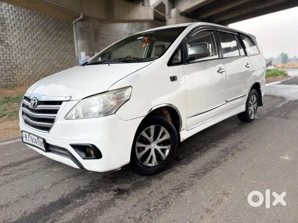 Toyota Innova 2015 Diesel Well Maintained