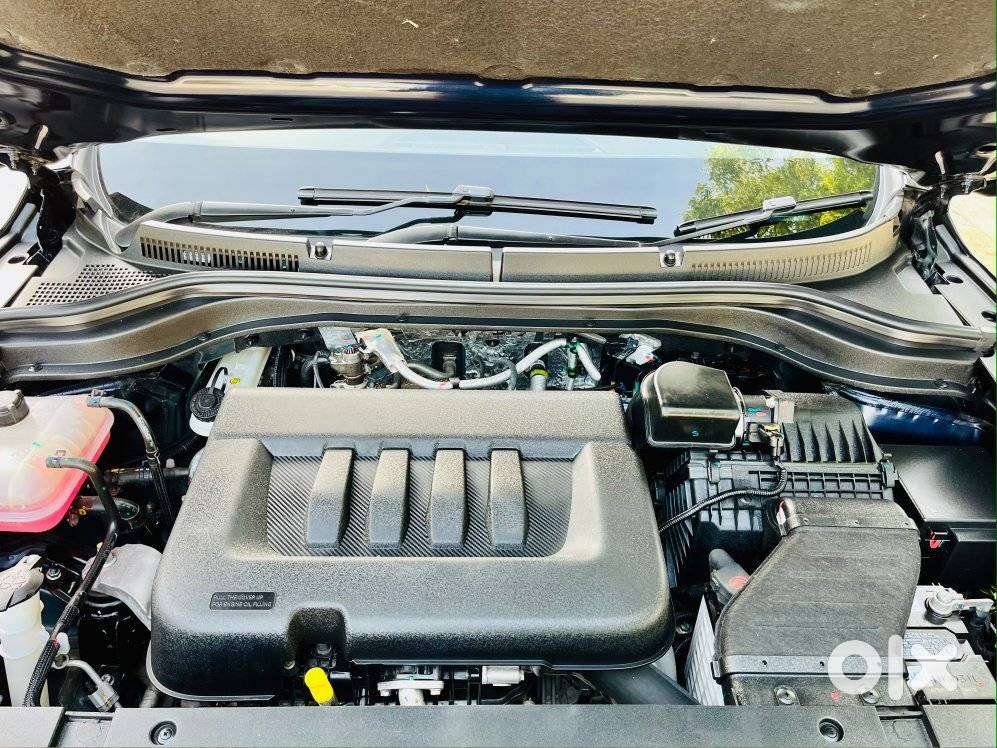 Mahindra Xuv700 2.2 Ax 7 Diesel At Luxury Pack Str, 2025, Diesel
