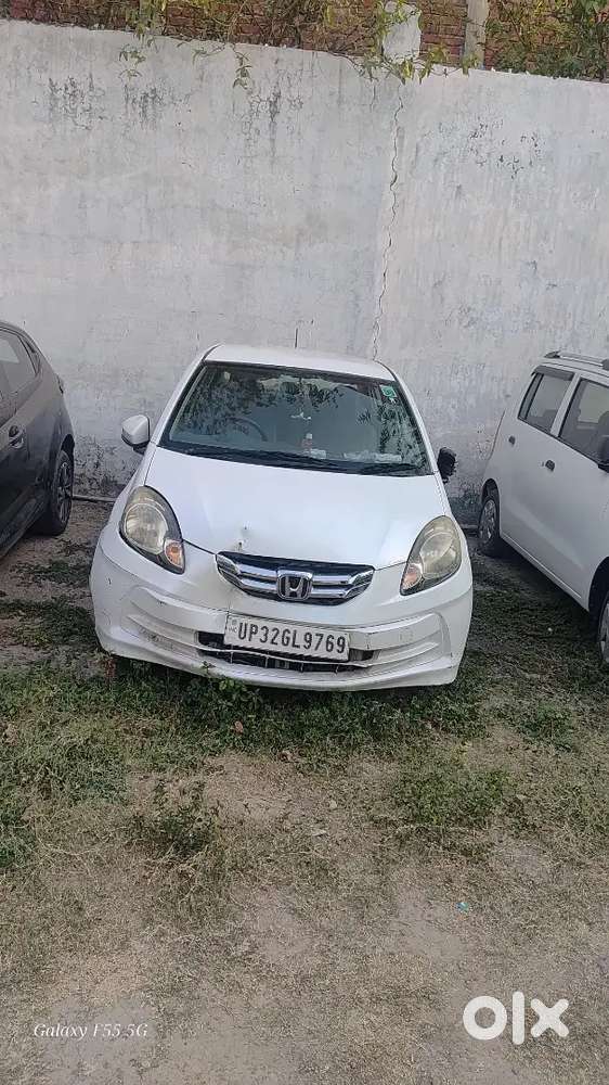 Honda Amaze 2015 Diesel( Sedan) Well Maintained And In Good Condition