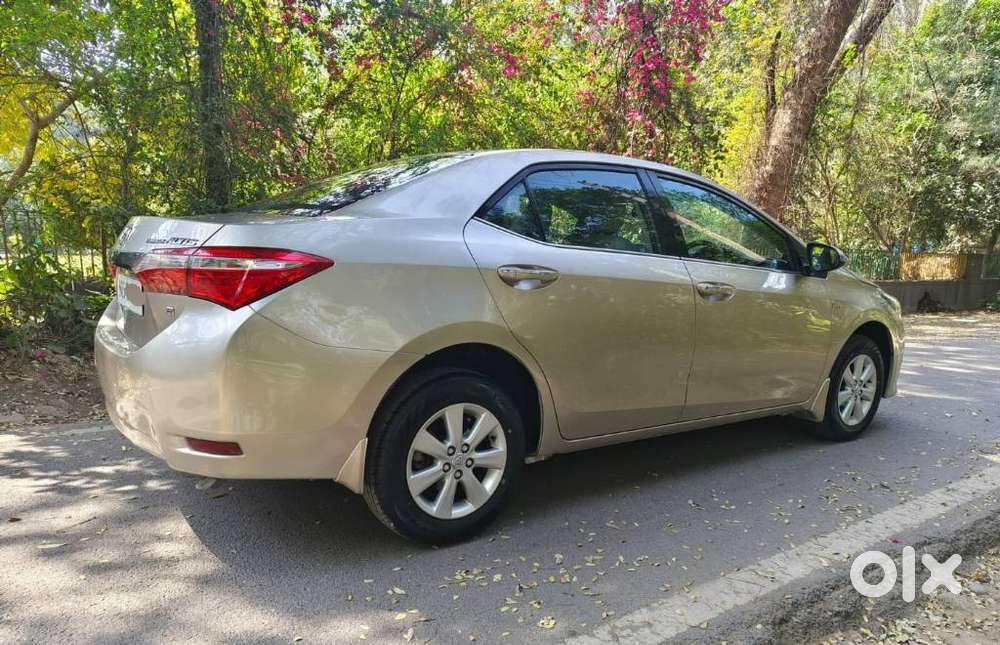 Toyota Corolla Altis 2013-2017 G At, 2015, Petrol