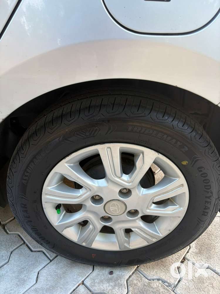 2018 Tata Tiago Xz Petrol | First Owner | 35600 | Doctor-owned