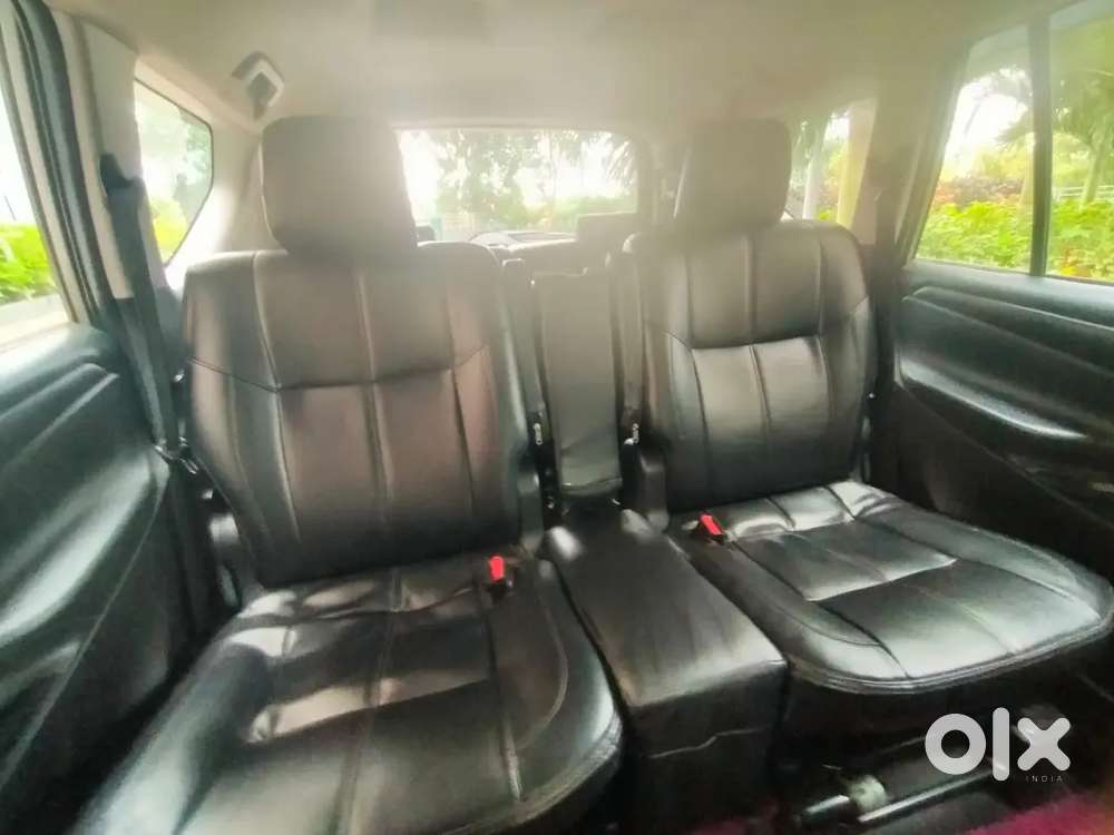 Toyota Innova Crysta 2017 Diesel 290000 Km Driven