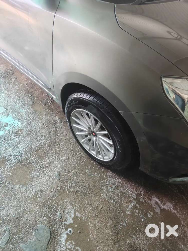 Maruti Suzuki Dzire 2022 Petrol 122000 Km Driven