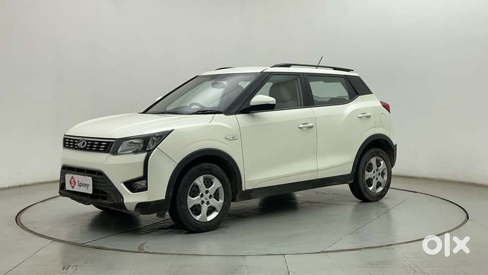 Mahindra Xuv300 1.2 W6 Amt Petrol, 2022, Petrol
