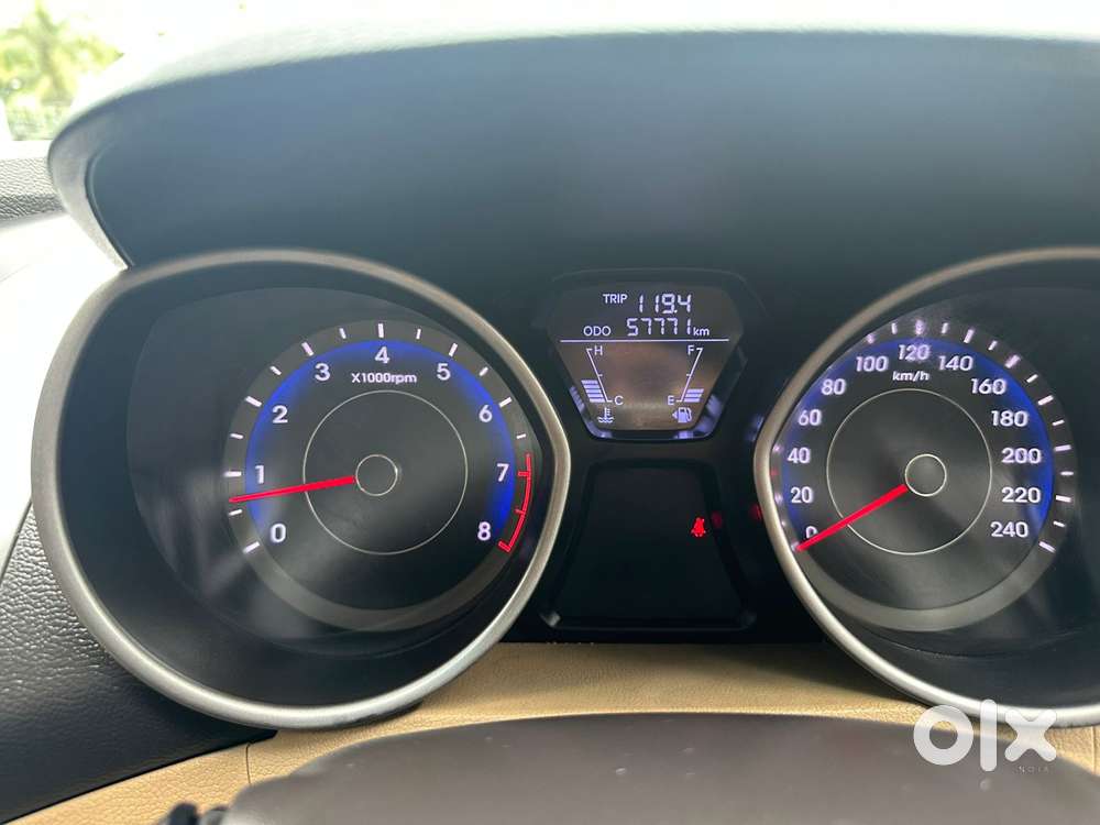 Hyundai Elantra 1.6 Sx, 2013, Petrol
