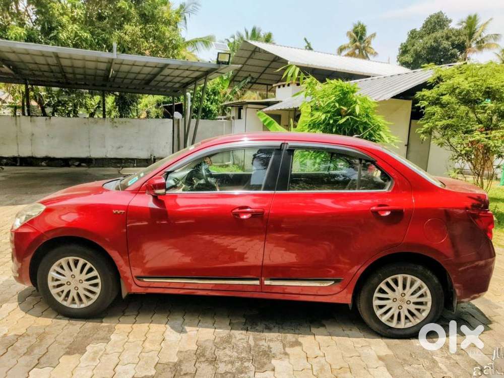Maruti Suzuki Swift Dzire Amt Zxi, 2017, Petrol