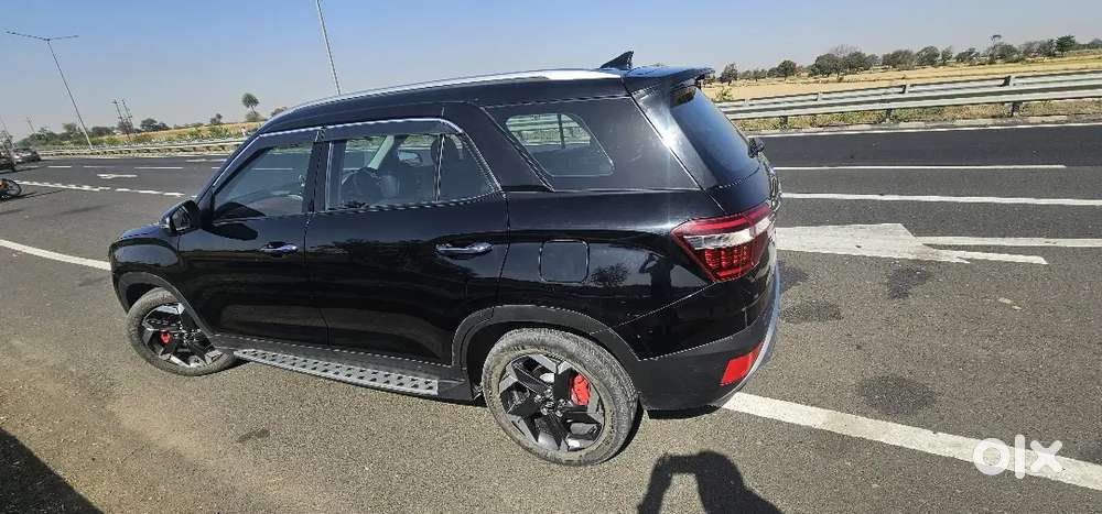 Hyundai Alcazar Diesel Less Driven Well Maintained Car.