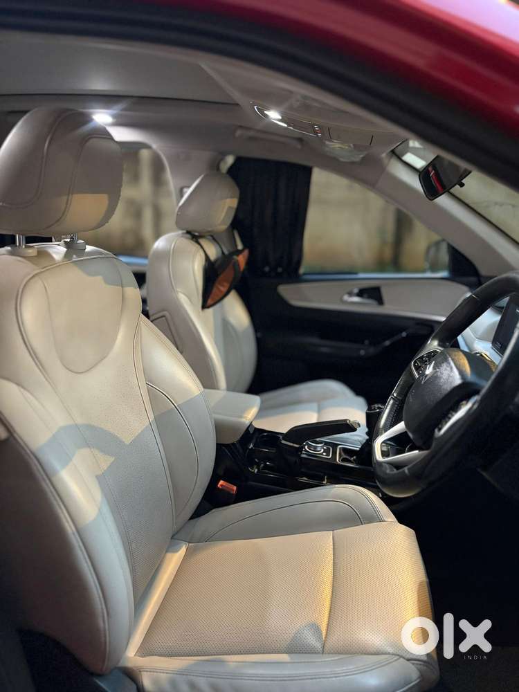 Mahindra Xuv700 2.2 Ax 7 Diesel Mt Str, 2022, Diesel