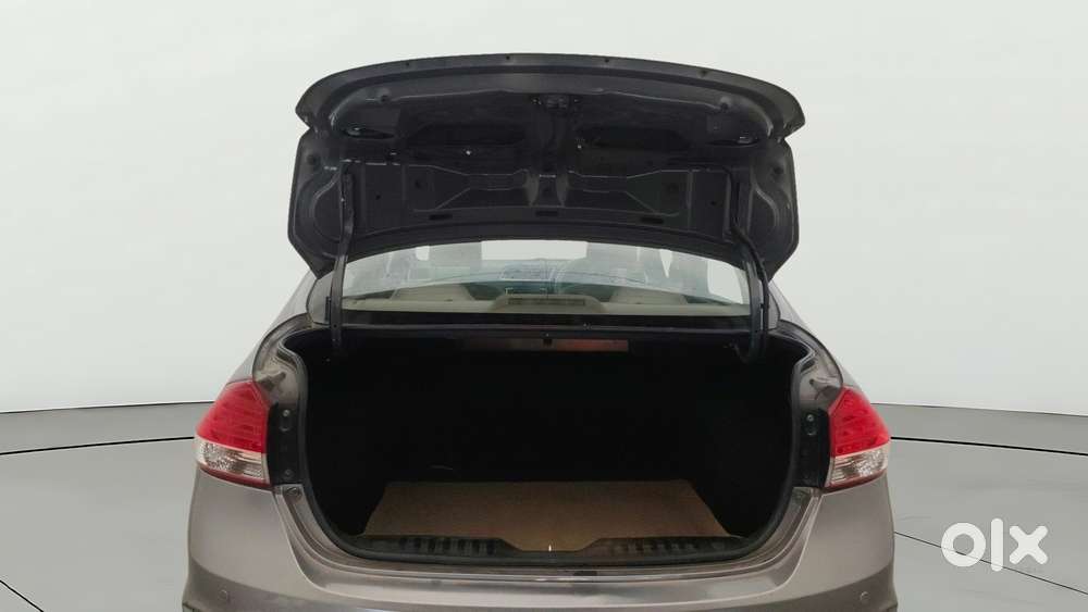 Maruti Suzuki Ciaz 2014-2017 At Zxi, 2016, Petrol