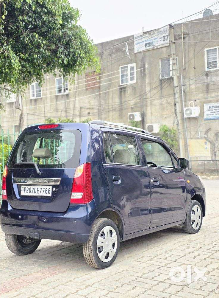 Maruti Suzuki Wagon R Vxi Amt1.2, 2017, Petrol