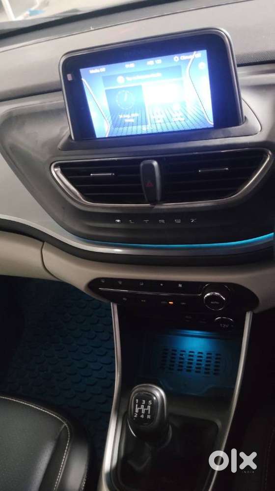 Tata Altroz Xz Plus (s) Icng, 2023, Cng & Hybrids