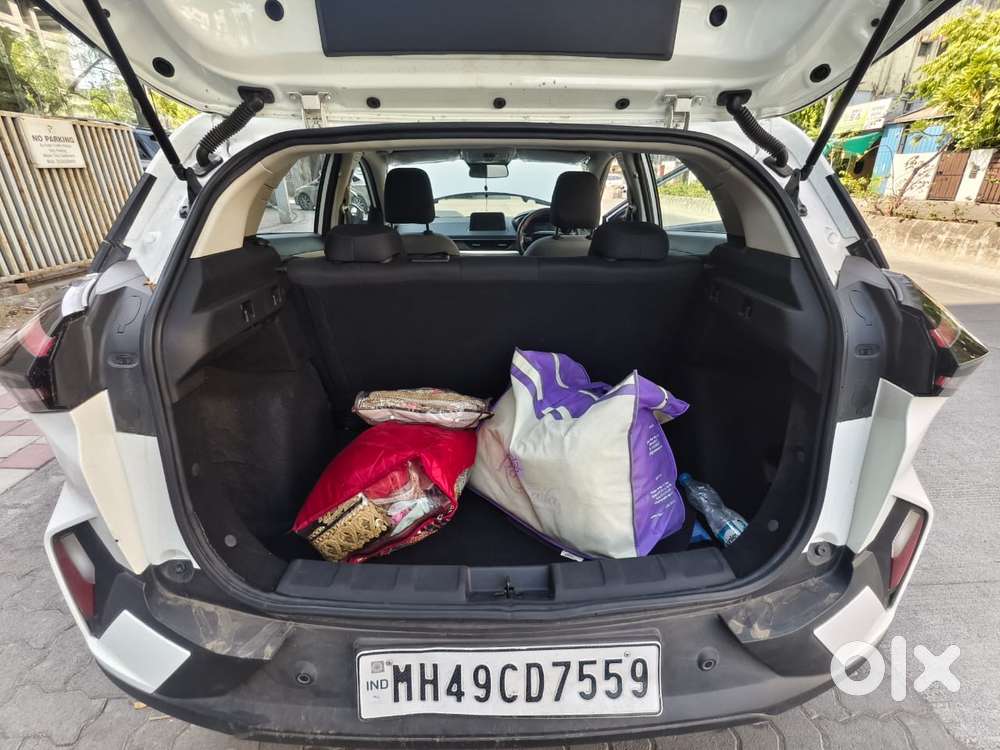 Tata Nexon Pure (s) 1.2 Petrol 6amt, 2024, Petrol