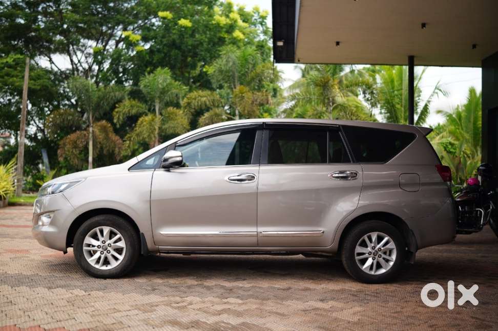 Toyota Innova Crysta 2.8z Automatic, 2017, Diesel