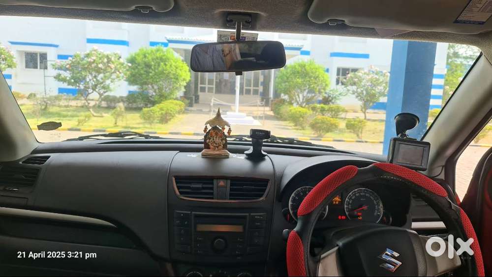 Maruti Swift Vxi. Petrol