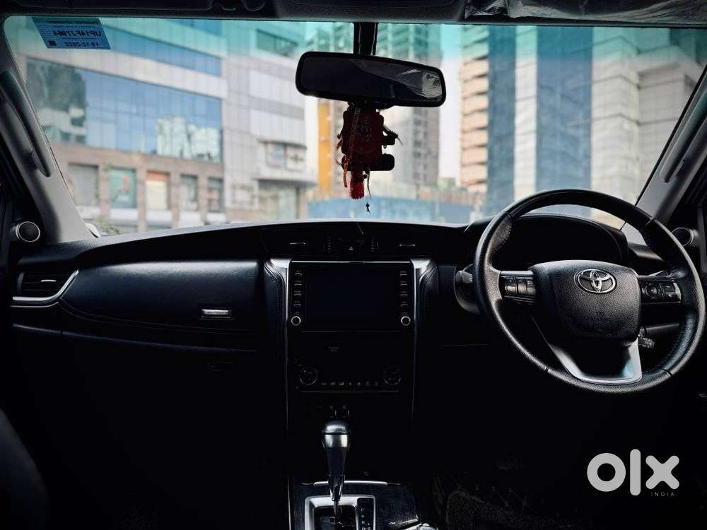 Toyota Fortuner 4x2 At 2.7 Petrol, 2022, Petrol