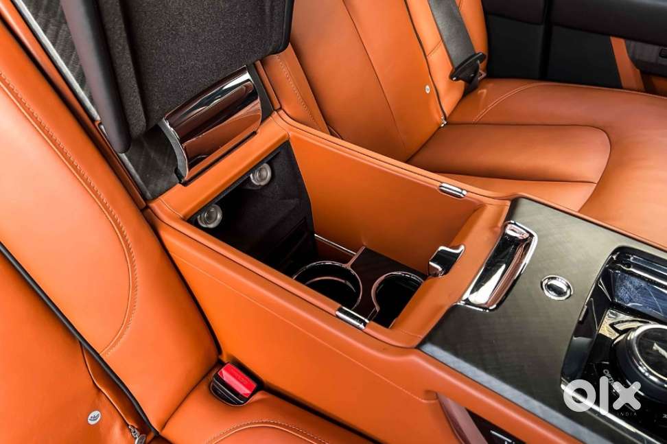 Rolls-royce Cullinan V12, 2022, Petrol