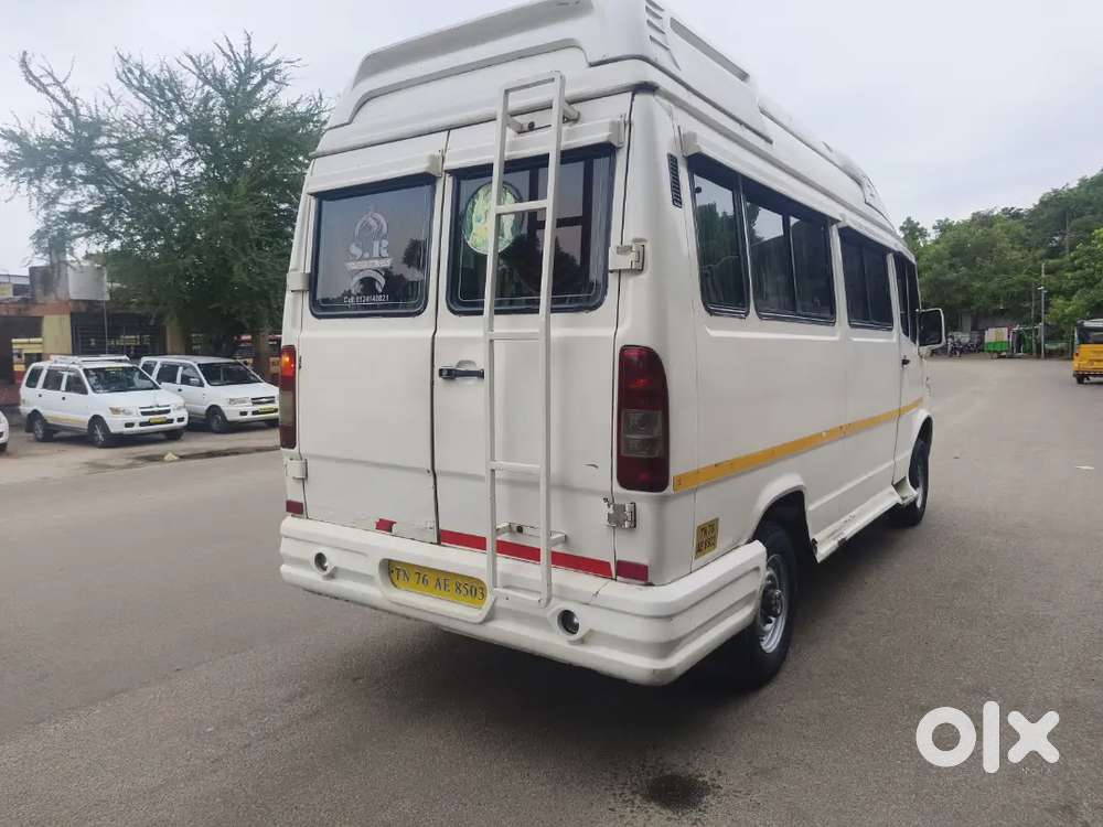 Force Motors  Traveller 12