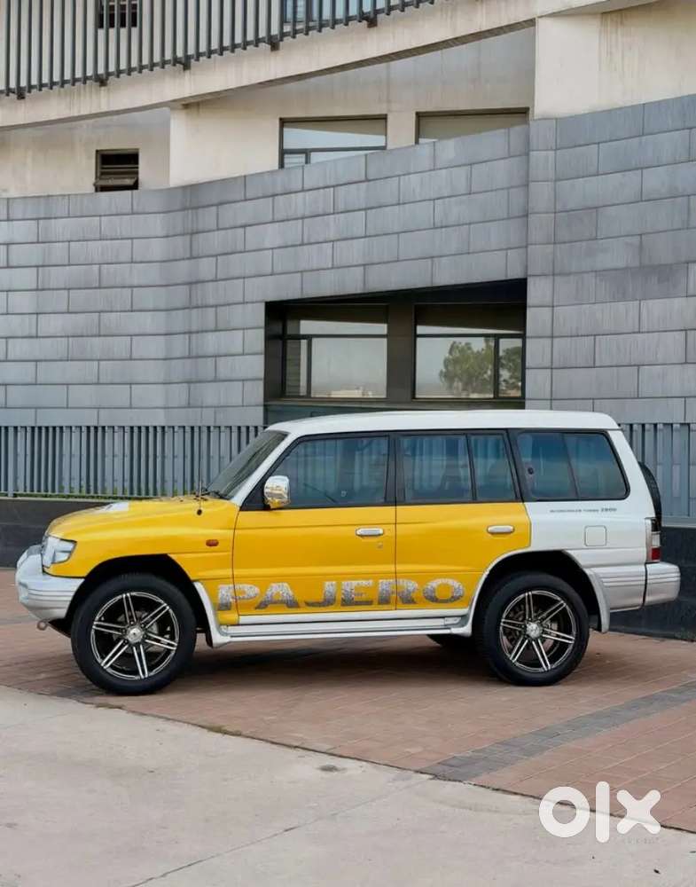 Mitsubishi Pajero Sfx 2011