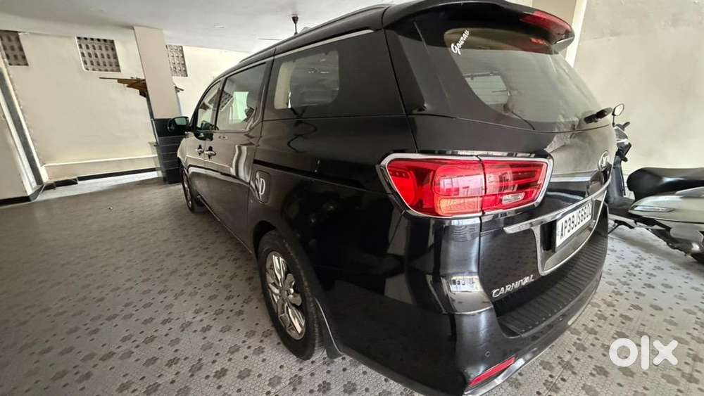 Kia Carnival 2021 Diesel 47500 Km Driven
