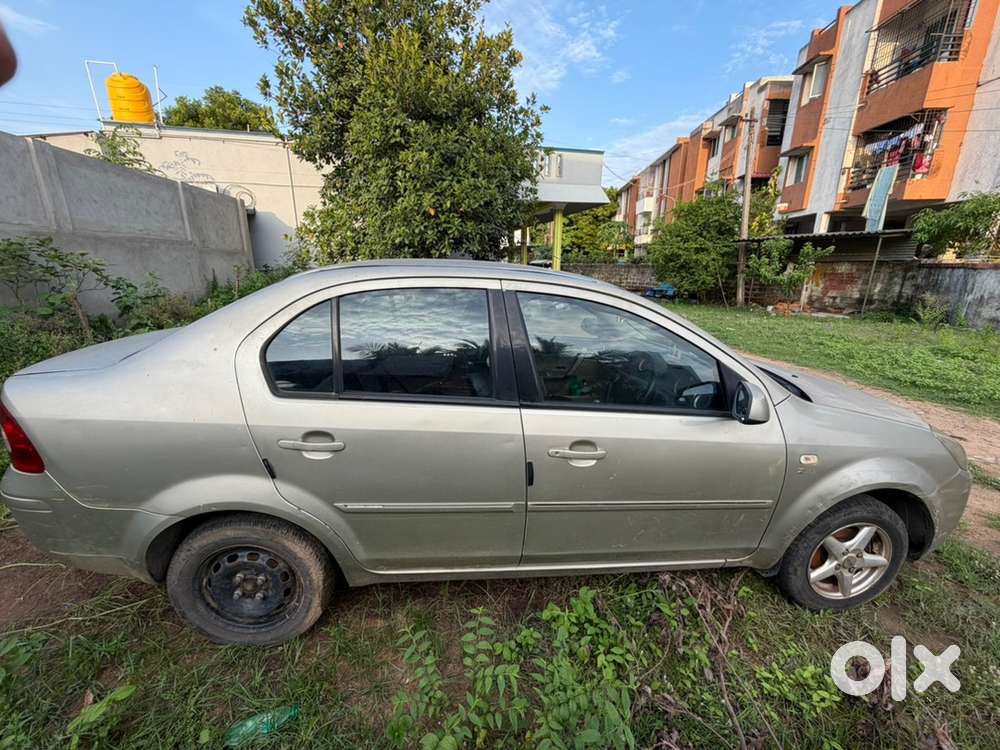 Ford Fiesta Zxi 2009 Km Driven
