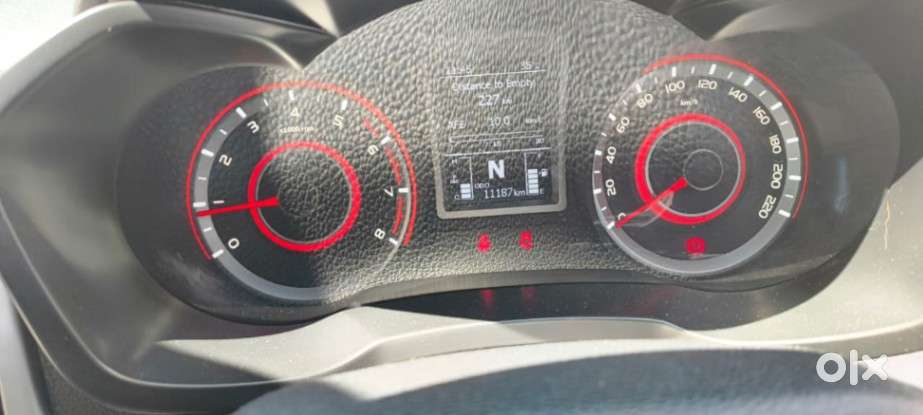 Mahindra Xuv300 W8 Option, 2022, Petrol