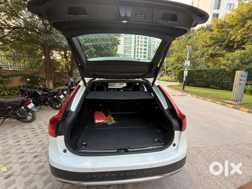 2017 Volvo V90 Cross Country D5 Inscription With Pole Star Engineered.