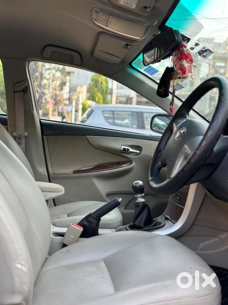 Toyota Corolla Altis 1.8g Limited, 2013, Petrol