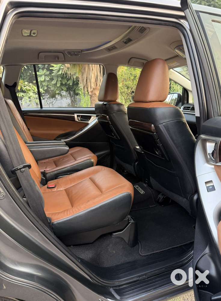 Toyota Innova Crysta 2.7 Zx At, 2017, Petrol