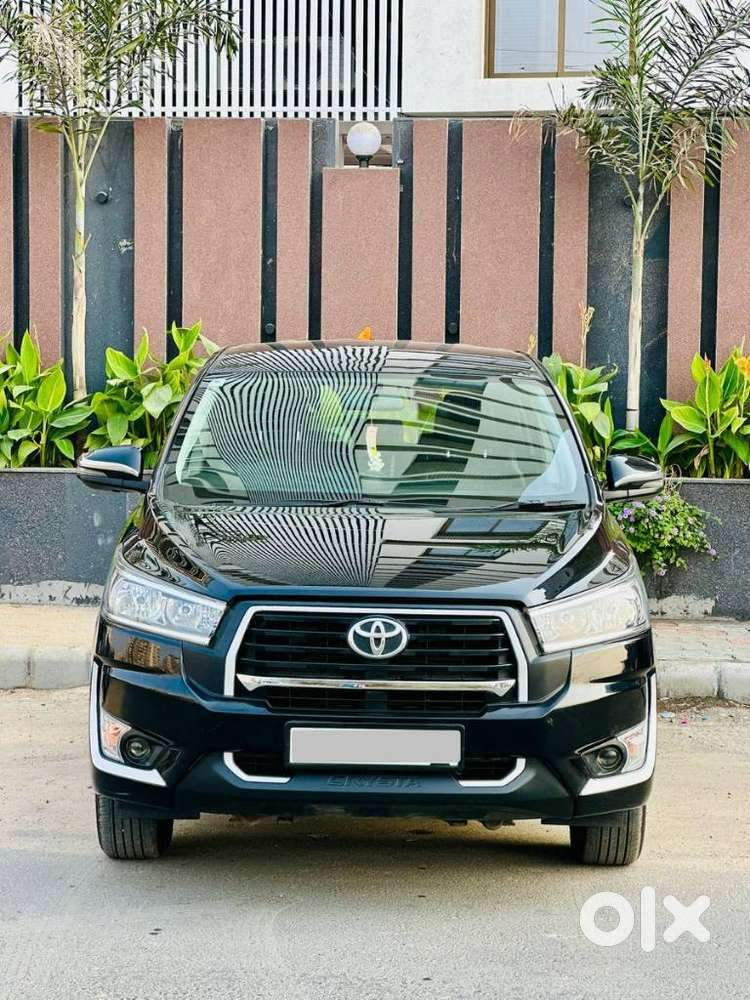 Toyota Innova Crysta 2.4 G Plus Mt 8 Str, 2023, Diesel