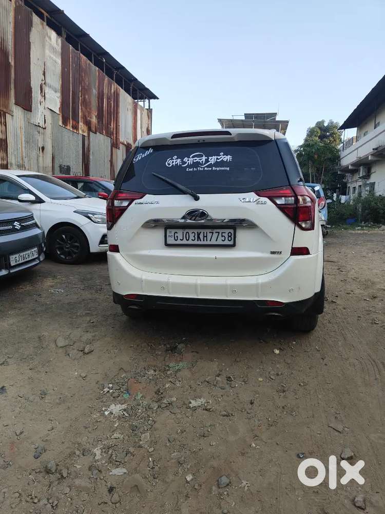 Good Conditions And Well Maintained Car In Showroom Service