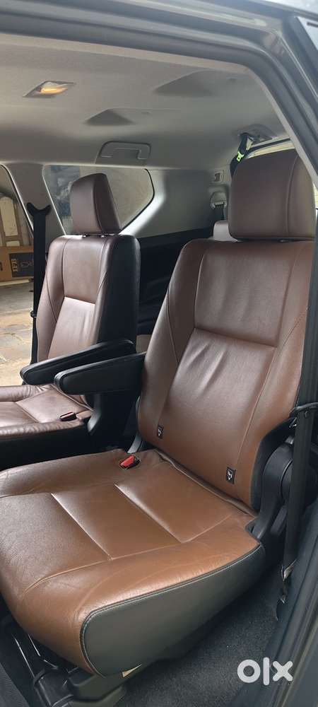 Toyota Innova Crysta 2018