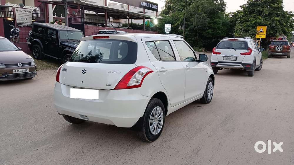 Maruti Suzuki Swift Lxi Optional-o, 2015, Petrol