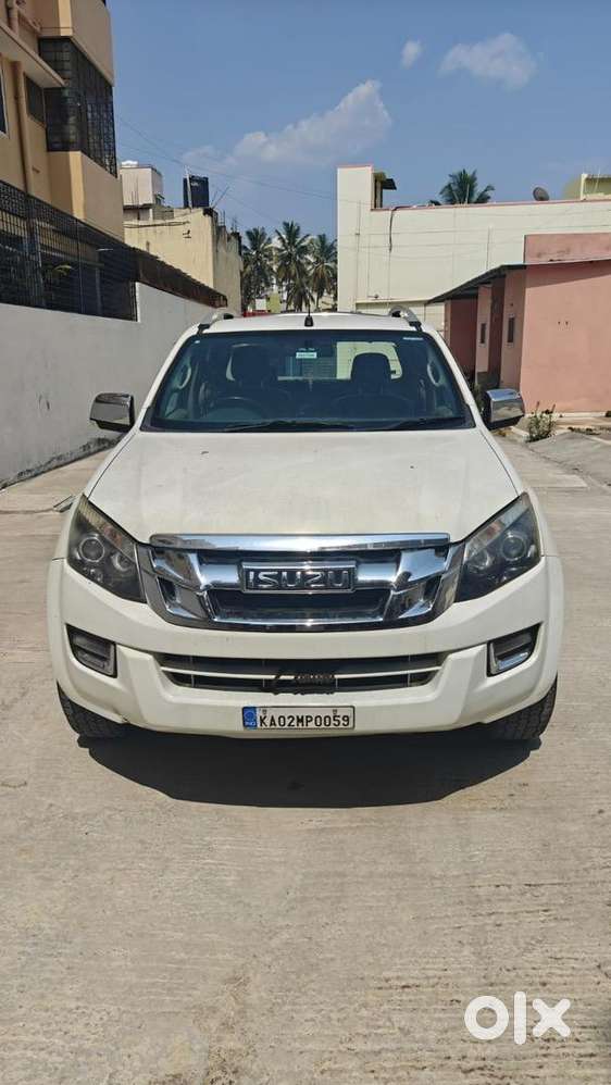 Isuzu D-max V-cross 2018 Diesel Good Condition