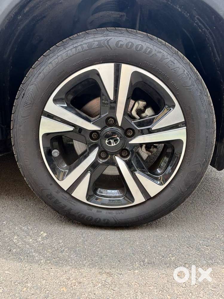 Tata Nexon Pure Plus 1.2 (6 Speed Mt) Petrol Just 9 Month Old