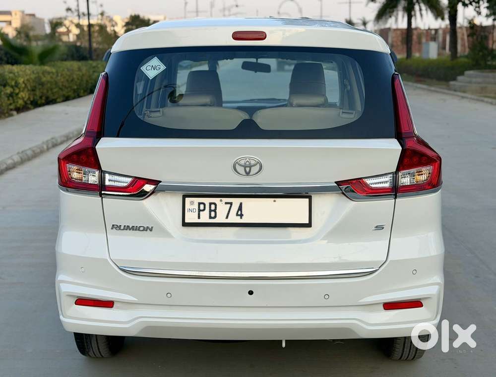 Toyota Rumion S Cng, 2025, Cng & Hybrids