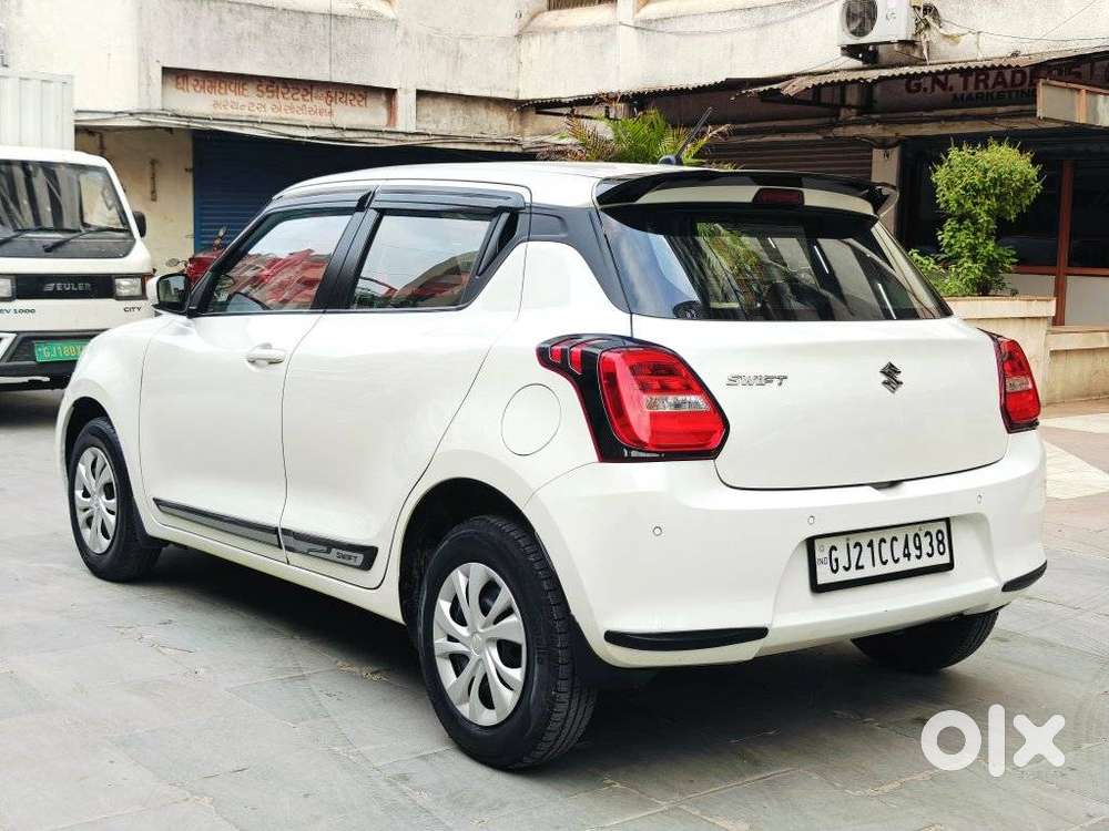 Maruti Suzuki Swift Vxi + Manual, 2022, Petrol