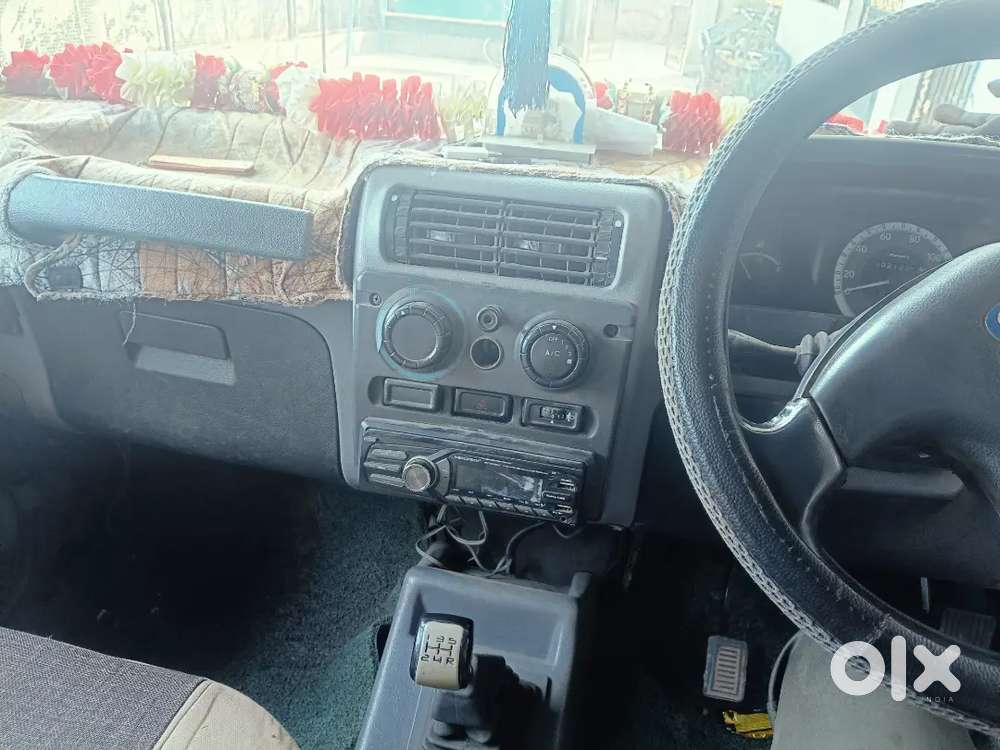Mahindra Bolero Sle