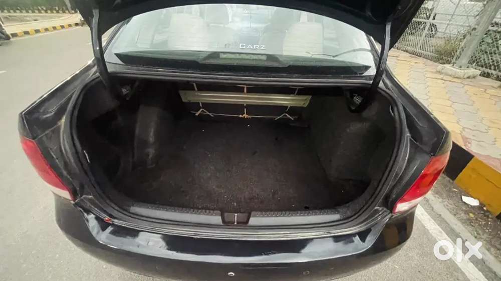 Volkswagen Vento 1.6 Petrol 2013