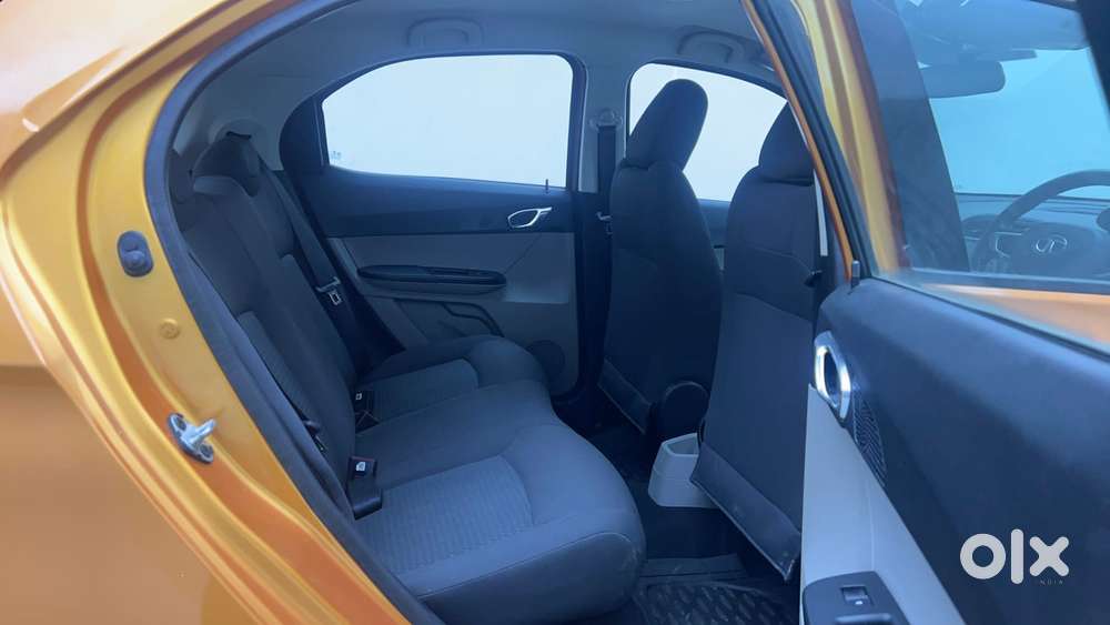 Tata Tiago Xza, 2017, Petrol