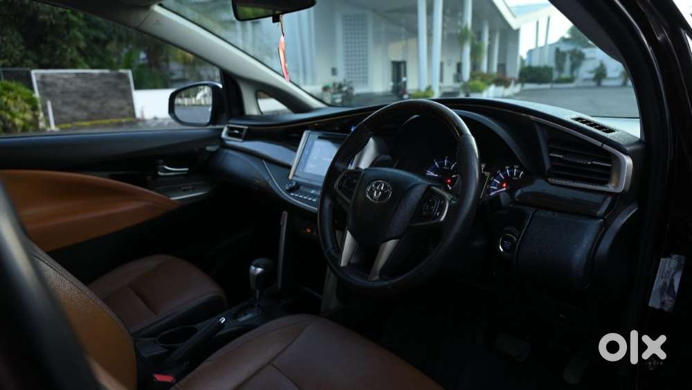 Toyota Innova Crysta 2.8 Zx Automatic 7 Str, 2016, Diesel