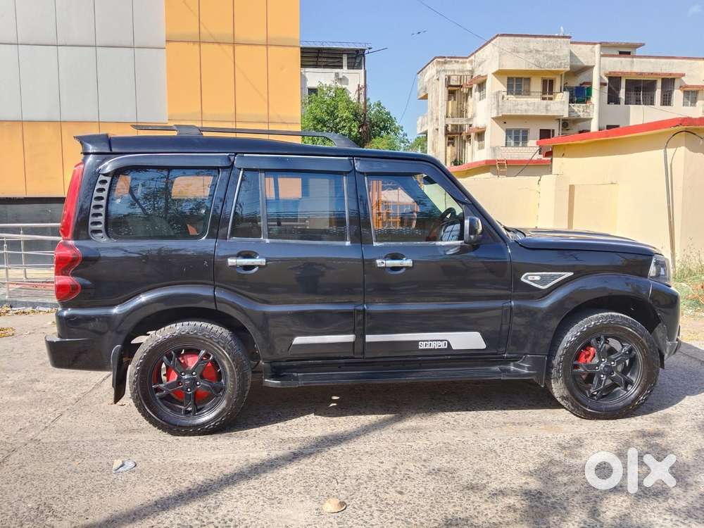 Mahindra Scorpio S10, 2015, Diesel
