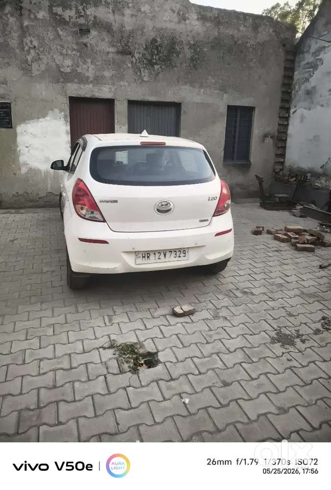 Hyundai I20 2013 Petrol 80000 Km Driven