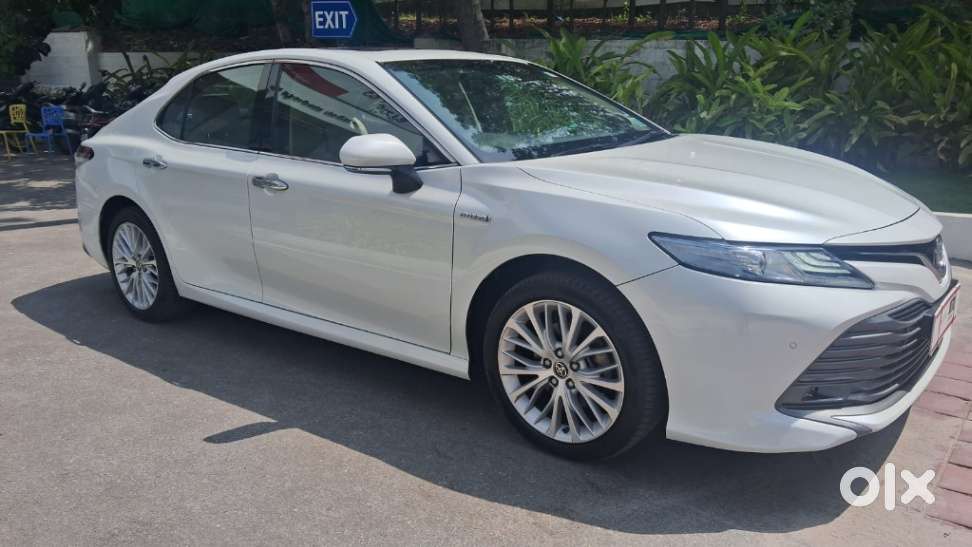 Toyota Camry Hybrid, 2020, Petrol