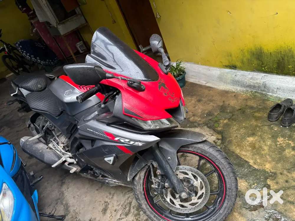 Yamaha R15 2018 petrol