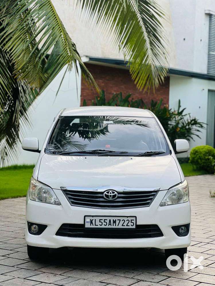 Toyota Innova 2012-2013 2.5 E Diesel Ms 7-seater, 2012, Diesel