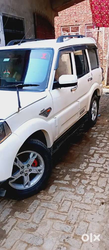 Mahindra Scorpio S8 2014diesel 200000  Km Driven 3rd Owner