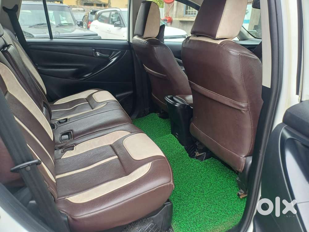 Toyota Innova Crysta 2.4 G Mt 8s, 2024, Diesel