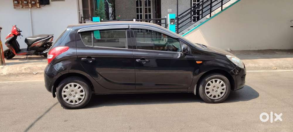 Hyundai I20 Petrol Cvt Magna Executive, 2009, Petrol