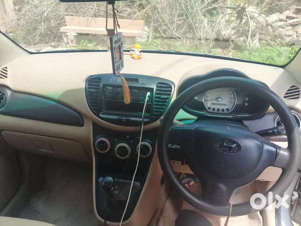 Hyundai I10 Magna 2010  Petrol + Lpg  Central Locking  Power Window